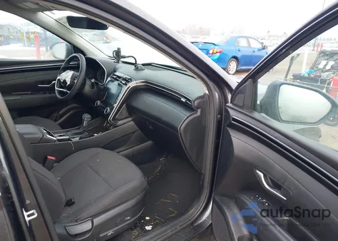 2022 Hyundai Tucson Sel z USA, uszkodzony, nr VIN 5NMJBCAE9NH137889